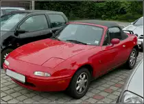 Roter Mazda MX-5 gesehen am 13.09.2010.