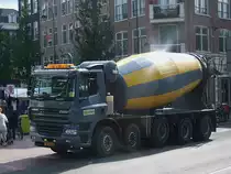 GINAF-X5250TS mit Betonmischeraufbau in Amsterdamer Innenstadt;100903

