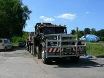 Road-Train
Kraz-Schwerlastzugmaschine mit Tieflader+ZT,  
5.Ostblocktreffen P�tnitz 2006