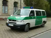VW T4 der Bundespolizei steht vor dem Bahnhof in Ritschenhausen/Th�ringen, September 2010
