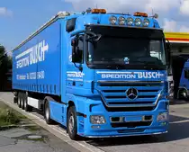..Mercedes Actros 1848 von Busch - hier auf der Raststaette gesehen ..im August 2010