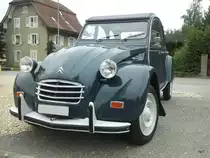 Ein Citroen 2CV in T�uffelen am 18.08.2010