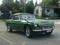 ein MG Sportwagen in T�uffelen am 17.08.2010