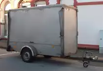 1 achsiger Verkaufs Marktanh�nger gesehen in Hochlar 22/09/2010