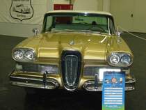 Frontansicht eines Edsel Citation 2-door Hardtop Coupe des Jahrganges 1958. Im Jahre 1958 konnten die Edselkufer der Serien Citation und Pacer zwischen insgesamt 161 Farbkombinationen whlen. Techno Classica.