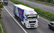 MAN Kofferaufbau  Milch-Union-Hocheifel  auf der A61 bei Rheinbach - 16.09.2010