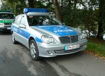 MB C-Klasse als Einsatzfahrzeug der Bundespolizei abgestellt am Bahnhof  Paradies  in Jena, Oktober 2010
