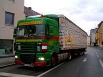 DAF-XF mit einer von Lebenshilfe-K�nstlern gestalteten Plane; 080223