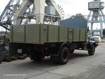 Mercedes-Benz L 5000 am 19.9.2010, Hafentreffen 2010 in Hamburg im Hafenmuseum Schuppen 50
Baujahre 1949 – Mitte 1952 / 112 PS, 120 PS ab 1950

