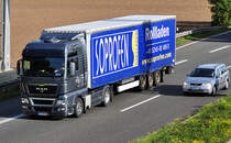 MAN V8 Pritsche auf der A61 Weilerswist 06.09.2010