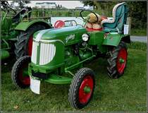 Gldner AF15, BJ 1950, 2 Zyl, 1296 ccm, 17 PS fotografiert beim Traktortreffen in Weiswampach am 18.09.2010. 