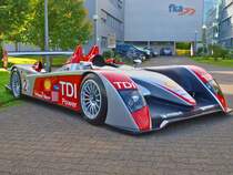 Audi R15 TDI, 5.5l V10-Motor, 440kw, 1.050 Nm, zu sehen am 04.10.2010 am Institut fr Kraftfahrzeuge in Aachen.