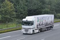 Renault Magmum Sattelzug, in Lehrte auf der A2, am 02.10.10