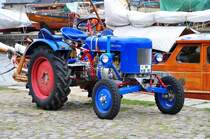  ein kleiner Fendt steht im Museumshafen Greifswald am 14.04.2010