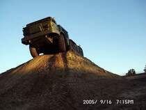 ZIL 135 bei einer Vorf�hrung am Abend