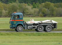 Mercedes Muldentransporter in Fahrt unterwegs bei Bever am 16.09.2010