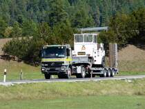 Mercedes Actros Sattelschlepper unterwegs bei Celerina am 16.09.2010