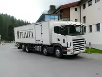 Scania 164G V 480 mit Kastenaufbau in Pontresina am 16.09.2010