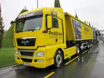 MAN TGX 18.480 mit zuschaltbarem Hydro-Drive f�r die Vorderr�der auf der IAA Nutzfahrzeuge in Hannover 2010.