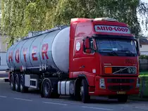 VOLVO_FH12 460 hat sich f�r die Wochenendruhen den Bahnhofvorplatz in Ried i.I. auserkoren;101010