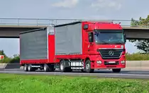 MB Actros V8 H�ngerzug auf der A61 Miel 23.09.2010