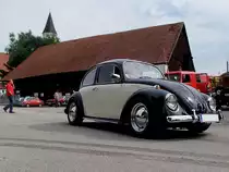 K�fer trifft zur Oldtimerausstellung in M�nsteuer ein;100808