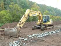 Komatsu PC 240 der Firma LANDSCHAFTSBAU DITTERSDORF auf einer Baustelle in der N�he von Rohr/Th�ringen, Oktober 2010