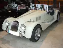 Morgan Plus4. Dieser Roadster wird seit 1963 in dieser Form fast unver�ndert von Hand gebaut. Die aktuellen Modelle werden von einem 2.0 Liter 4-Zylinderreihenmotor von Ford angetrieben, der 145 PS leistet.
Meilenwerk D�sseldorf.