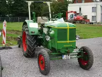 Einen sch�nen Eindruck macht dieser Deutz F 2 L 514. Gebaut im Jahr 1955. Der Trecker verf�gt �ber einen 2660 ccm-Motor mit 30 PS. Fotografiert am 19.09.2010 in Bielefeld w�hrend des j�hrlich stattfindenen  J�mker Kl�n .