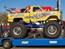 Monster-Truck einer Auto Stuntshow am 21.10.2010 vor der Aachener Eissporthalle. Die Show kann man am Sonntag den 24.10 bewundern.