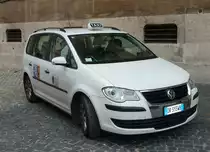 r�misches Taxi: VW Touran