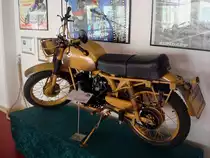Z�ndapp KS 125B, 1-Zyl.Motor mit 122ccm und 12,5PS, 90Km/h, Baujahr 1969,  von dieser Gel�ndemaschine wurden nur 20 St�ck f�r die Bundeswehr hergestellt, dies ist das noch einzig existierende Modell, Z�ndapp-Museum Sigmaringen, Aug.2010