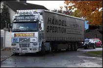 VOLVO FH12  PIRAT  420 von H�NDEL aus Haltern am See. (24.10.2010)