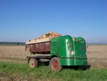 Ein Multicar 21 hilft auch in 2010 bei der R�benernte, bei Dresden