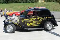  The Banana Kid  bei der Einfahrt ins Grefrather Eisstadium. Im August war es nat�rlich eisfrei...