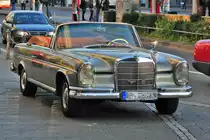 Mercedes 300 SE Cabrio in Bonn - 08.10.2010