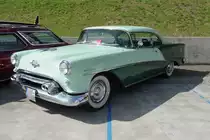 Ein Oldsmobile Rocket 88  Holiday , gebaut um 1955, auf der US-Car-Show in Grefrath im August 2010.

