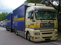 MAN TGX 18440 als Hngerzug 
bei der Rast an der A 45 - 26. Juli 2010