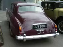 Heckansicht eines Bentley S3. 1962 - 1965. Der S3 wurde in 1.630 Einheiten montiert. Der V8-Motor sch�pfte seine Kraft aus 6.230 cm� Hubraum. Besucherparkplatz des D�sseldorfer Meilenwerkes.