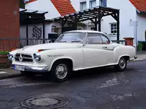 Borgward Isabella Coup�, Bj. 1959, 60PS und viel Chrom. 51 Jahre alt und immer noch eine Sch�nheit. Gesehen am 03.11.2010 in Aachen.