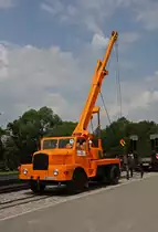 ADK 63-2 Baujahr 1973 wurde im gleichen Jahr beim VEB Verkehrs- und Tiefbaukombinat Dresden in Dienst gestellt. Seit Juni 2004 in Privatbesitz, ist er heute wieder voll einsatzf�hig. Hier ausgestellt zum Oldtimertreffen 2010 in Steinbach.