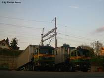 Zwei MAN 6x2/4 Sattelschlepper, fr Abfalltransporte. Diese Fahrzeuge gehren der Firma Gebr. Schneider in Meilen, bei denen mein Vater arbeitet. Dieses Bild wurde von meinem Bruder Florian gemacht.