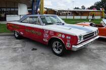 Ein Plymouth Belvedere GTX um 1967 im Renndress zu sehen auf der US-Car-Show in Grefrath im August 2010.