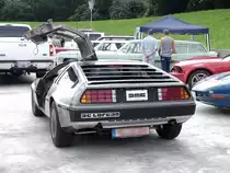 Und hier noch R�ckansicht des Fl�gelt�rers DeLorean DMC-12, zu sehen auf der US-Car-Show in Grefrath im August 2010.