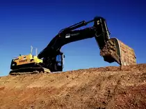 Titan aus Schwedenstahl. volvo Bagger in Ruhefahse. Aufgenommen Baustelle Verlegung A4 in Kerpen Buir, am 15 08 2010

Von Alteisenjo