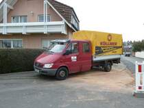 MB Sprinter als Doppelkabiner mit Planenaufbau der der Firma KLLMER steht in 36100 Petersberg-Marbach, Oktober 2010