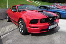 Dieser Ford Mustang meint, er wre ein  VW Vernichter . So zu sehen auf der US-Car-Show in Grefrath im August 2010