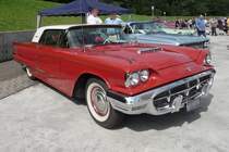 Ein Ford Thunderbird der zweiten Generation, Baujahr 1960, auf der US-Car-Show in Grefrath im August 2010.