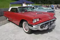 Ein Ford Thunderbird der zweiten Generation, Baujahr 1960, auf der US-Car-Show in Grefrath im August 2010.
