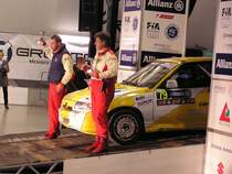 Opel Astra, Fahrer und Mitfahrer auf dem Podium. Aufgenommen auf dem 43-ten Mecsek Rallye, am 17.10.2010.